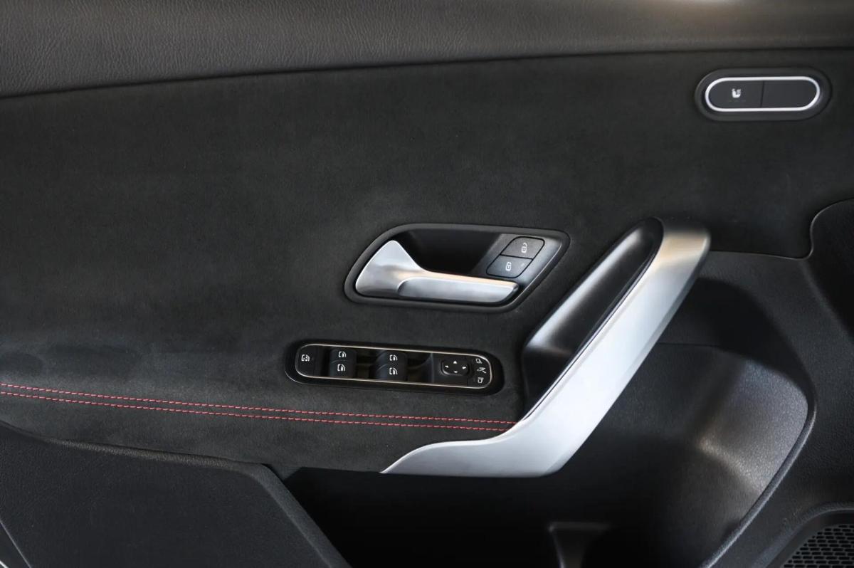 mercedes-benz-classe-a-a-200-2024-gasolina-1332cc