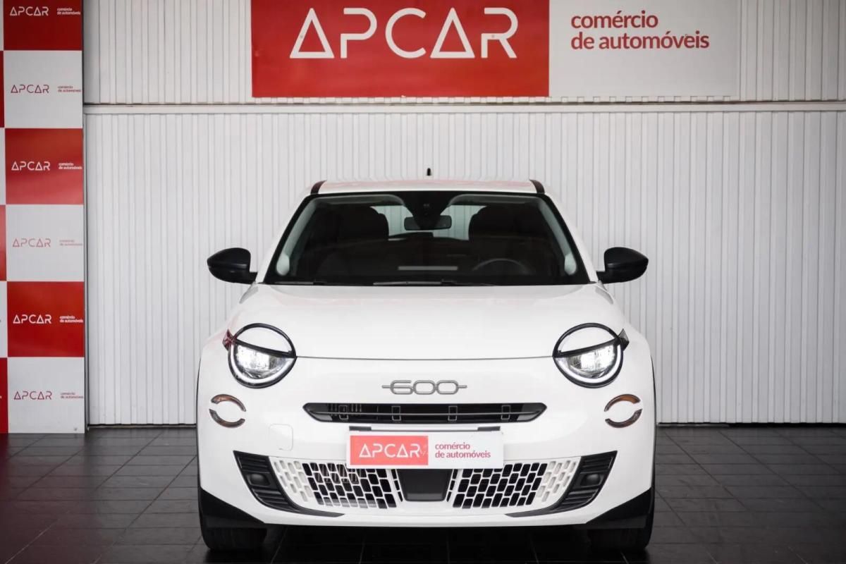 fiat-600-2025-gasolina-1199cc