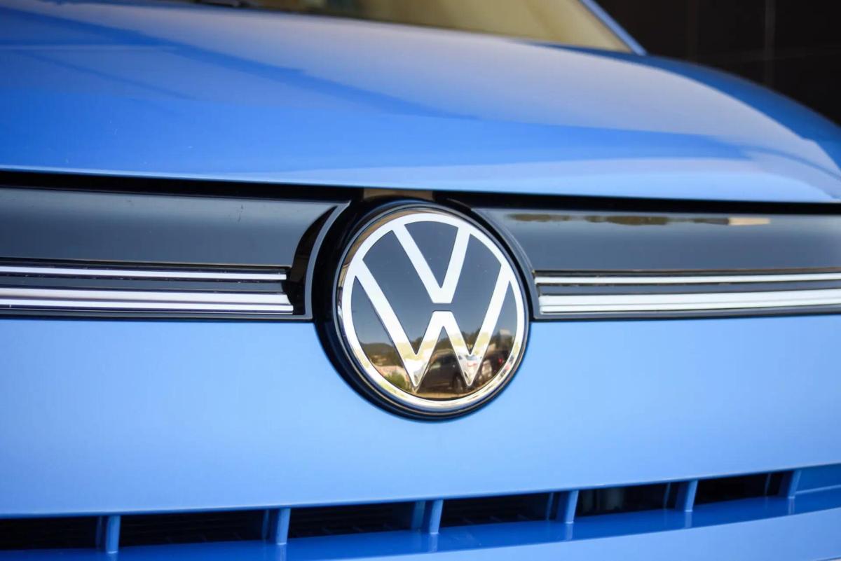 volkswagen-transporter-2023-hibrido-a-gasolina-1395cc