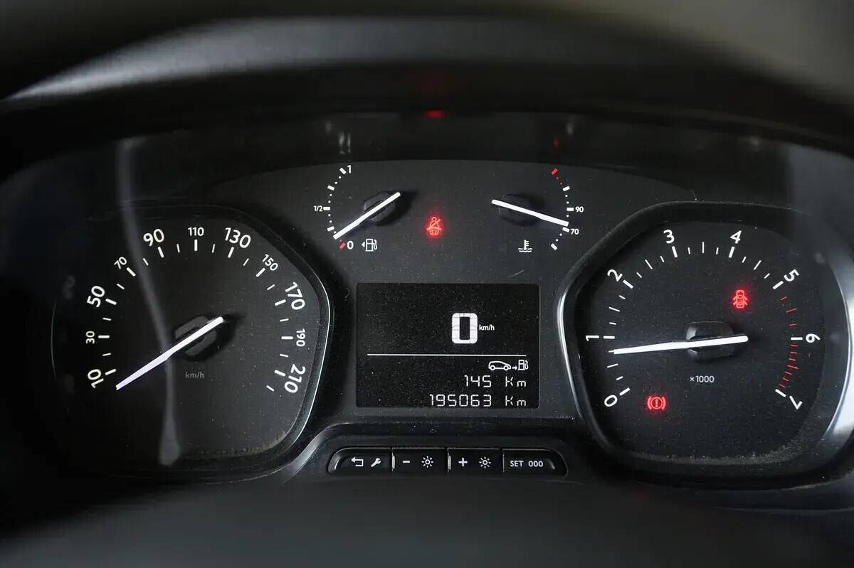 citroen-jumpy-2019-diesel-1997cc