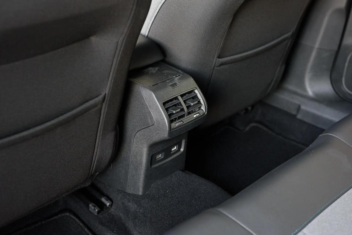 citroen-e-c4-2024-eletrico-0cc