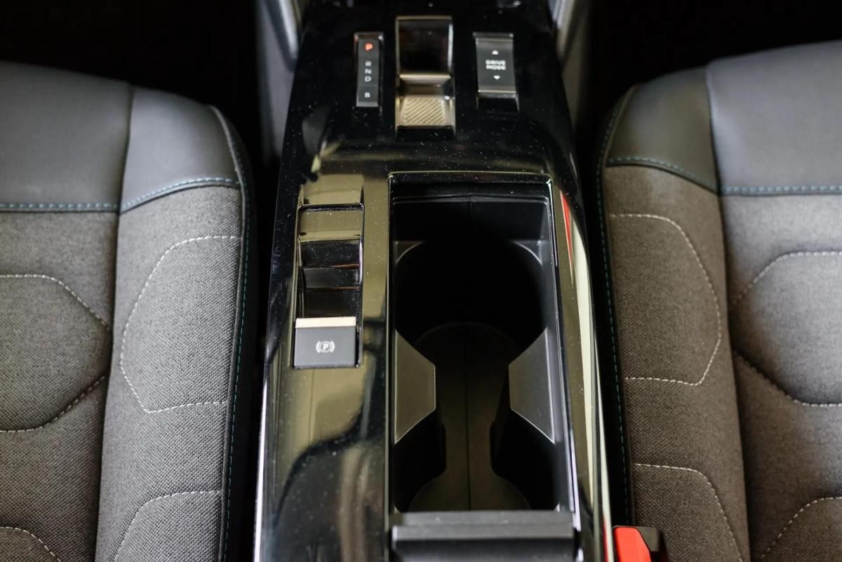 citroen-e-c4-2024-eletrico-0cc
