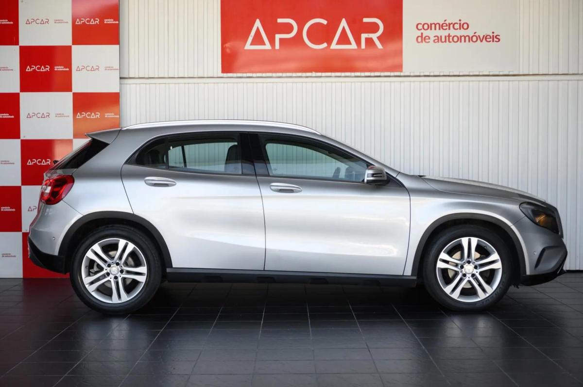 mercedes-benz-gla-200-cdi-2014-diesel-2143cc