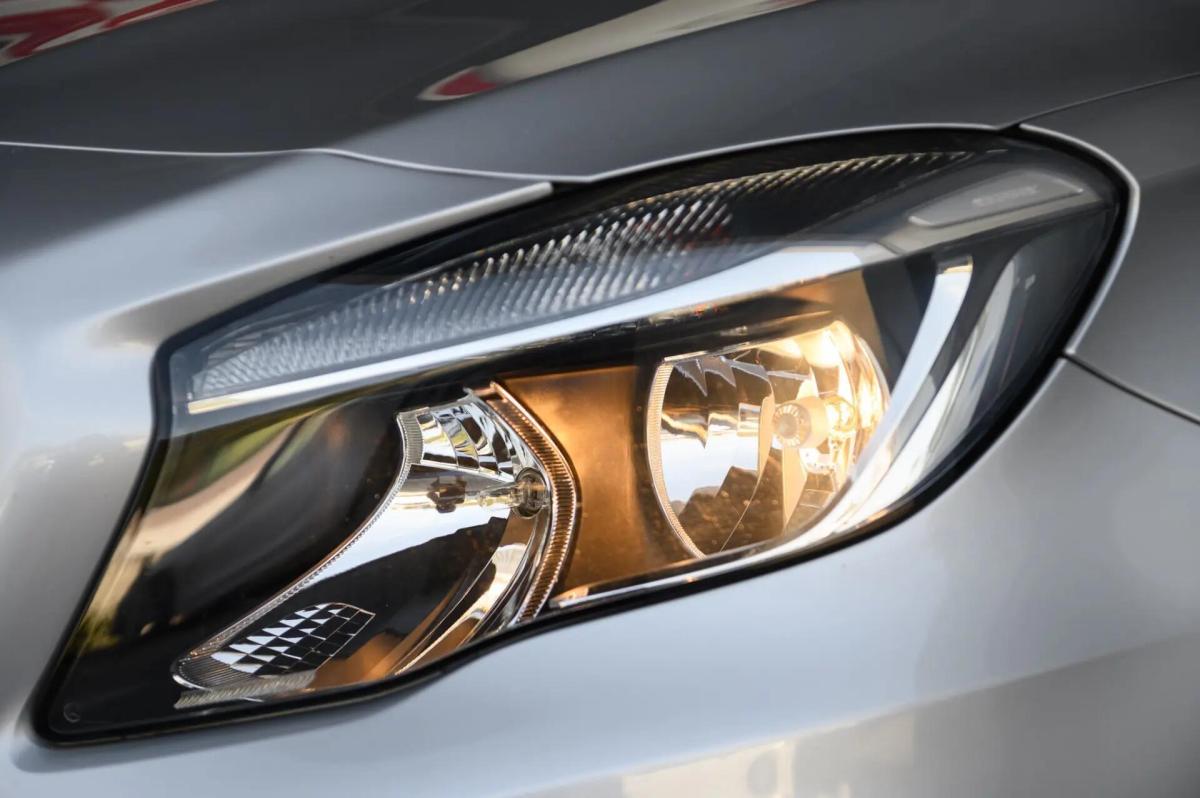 mercedes-benz-gla-200-cdi-2014-diesel-2143cc