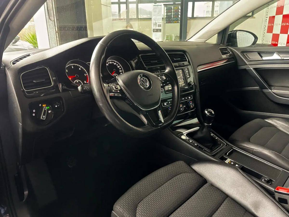 volkswagen-golf-variant-2015-diesel-1598cc