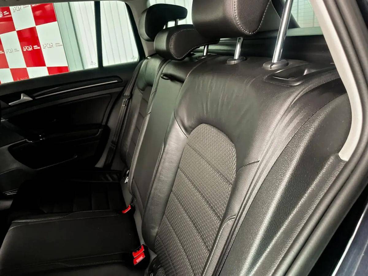 volkswagen-golf-variant-2015-diesel-1598cc