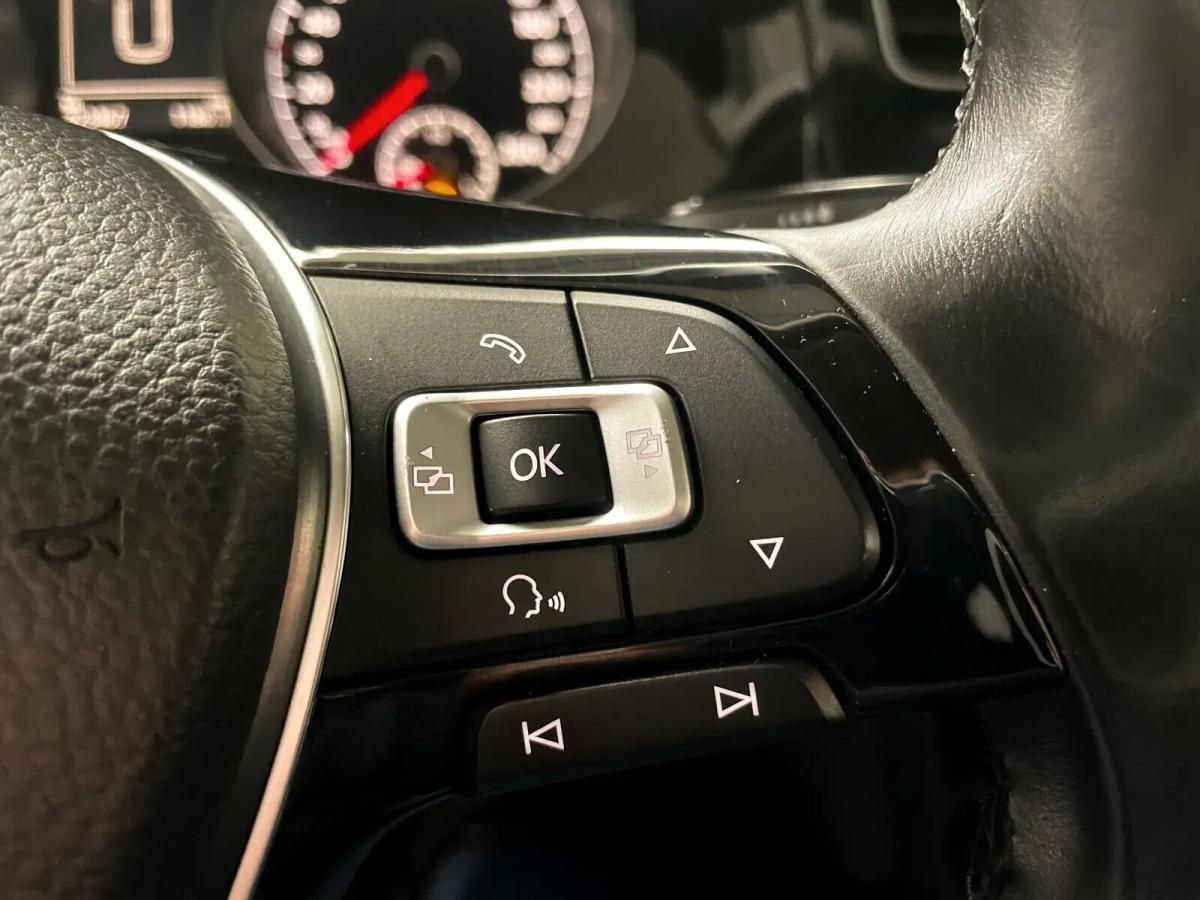 volkswagen-golf-variant-2015-diesel-1598cc