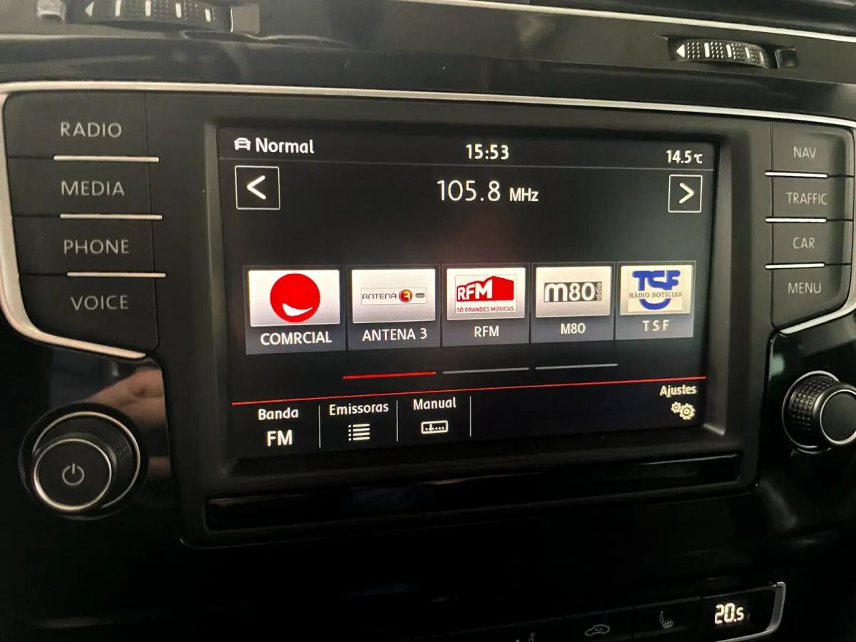 volkswagen-golf-variant-2015-diesel-1598cc