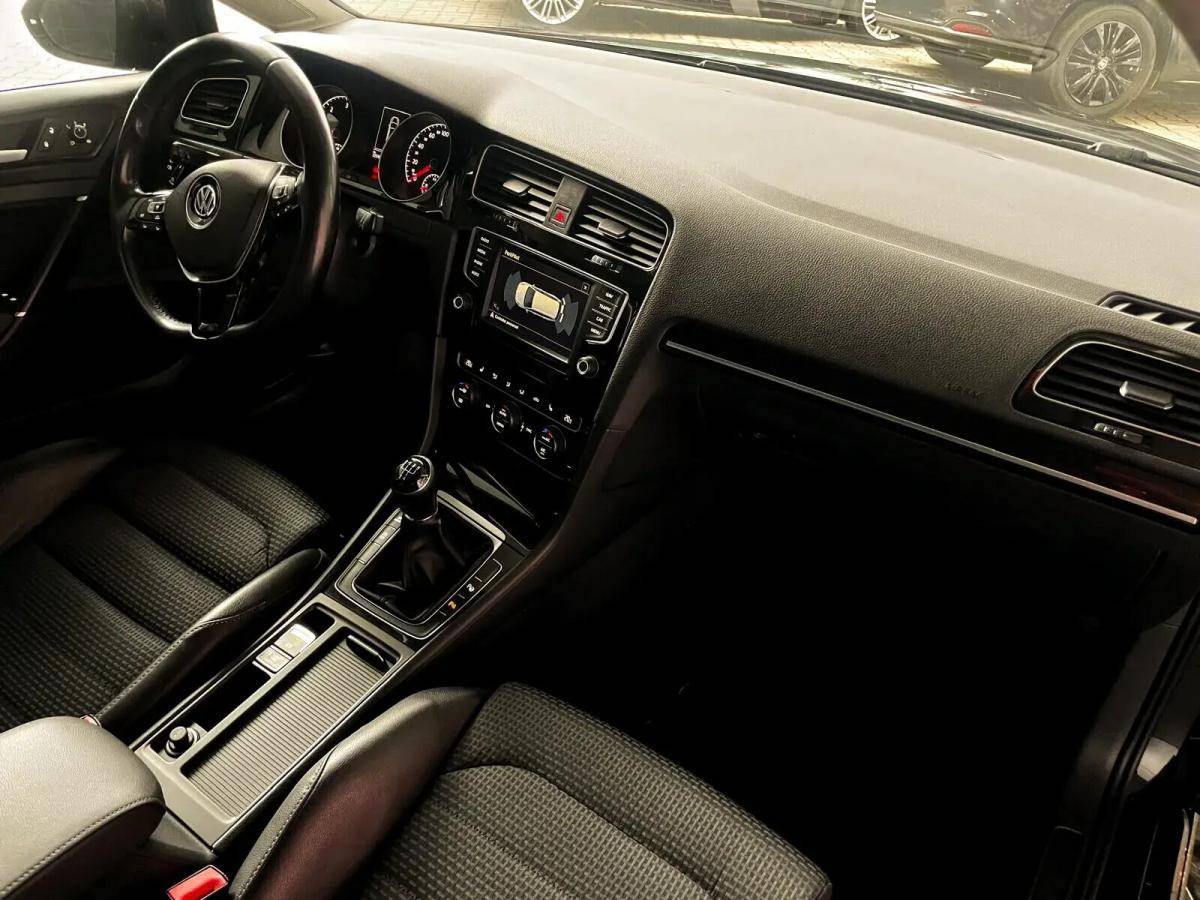 volkswagen-golf-variant-2015-diesel-1598cc