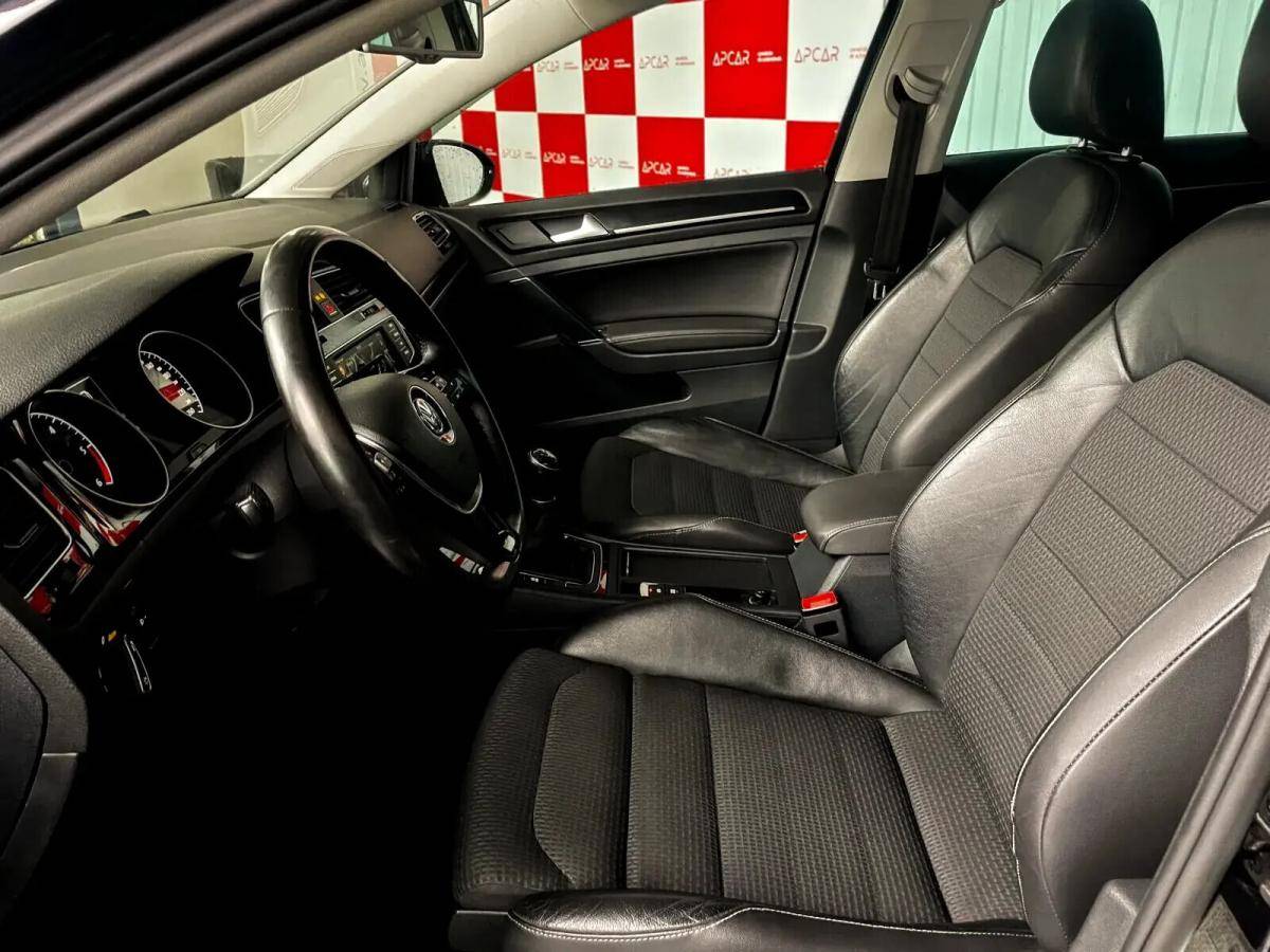 volkswagen-golf-variant-2015-diesel-1598cc