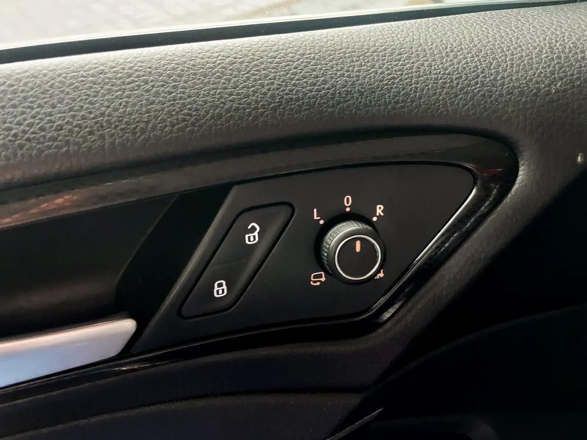 volkswagen-golf-variant-2015-diesel-1598cc