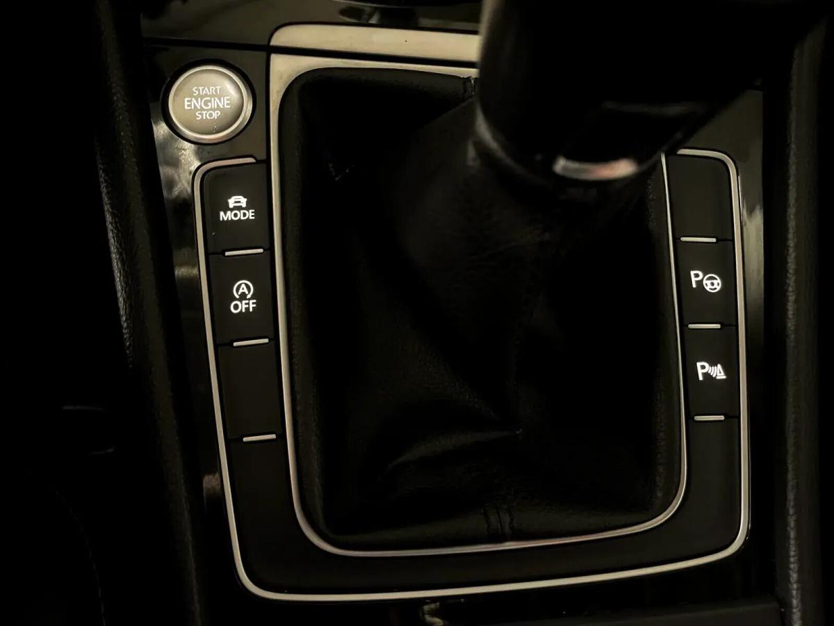 volkswagen-golf-variant-2015-diesel-1598cc