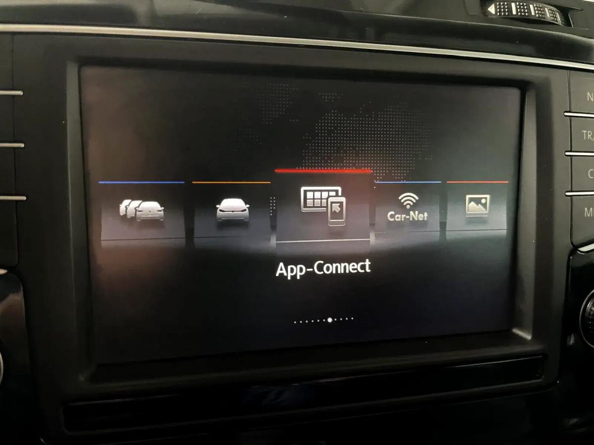 volkswagen-golf-variant-2015-diesel-1598cc