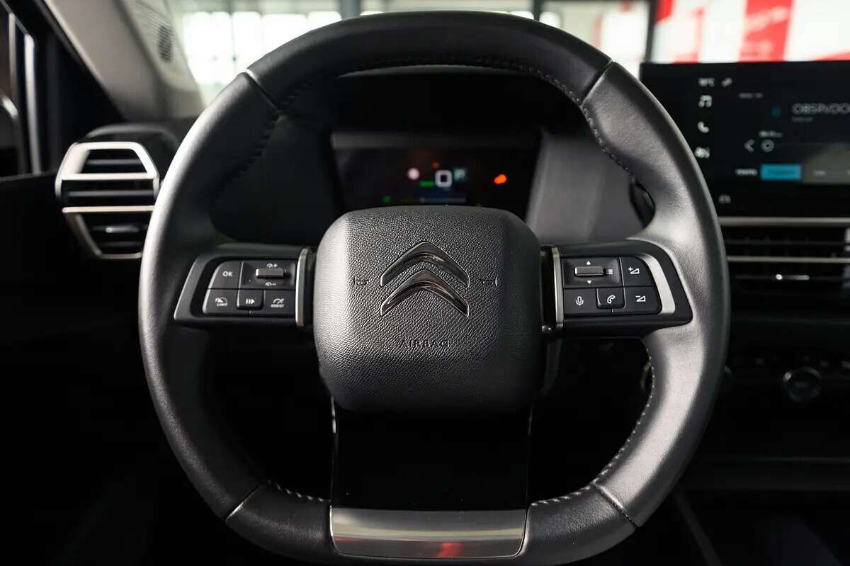 citroen-e-c4-2024-eletrico-0cc