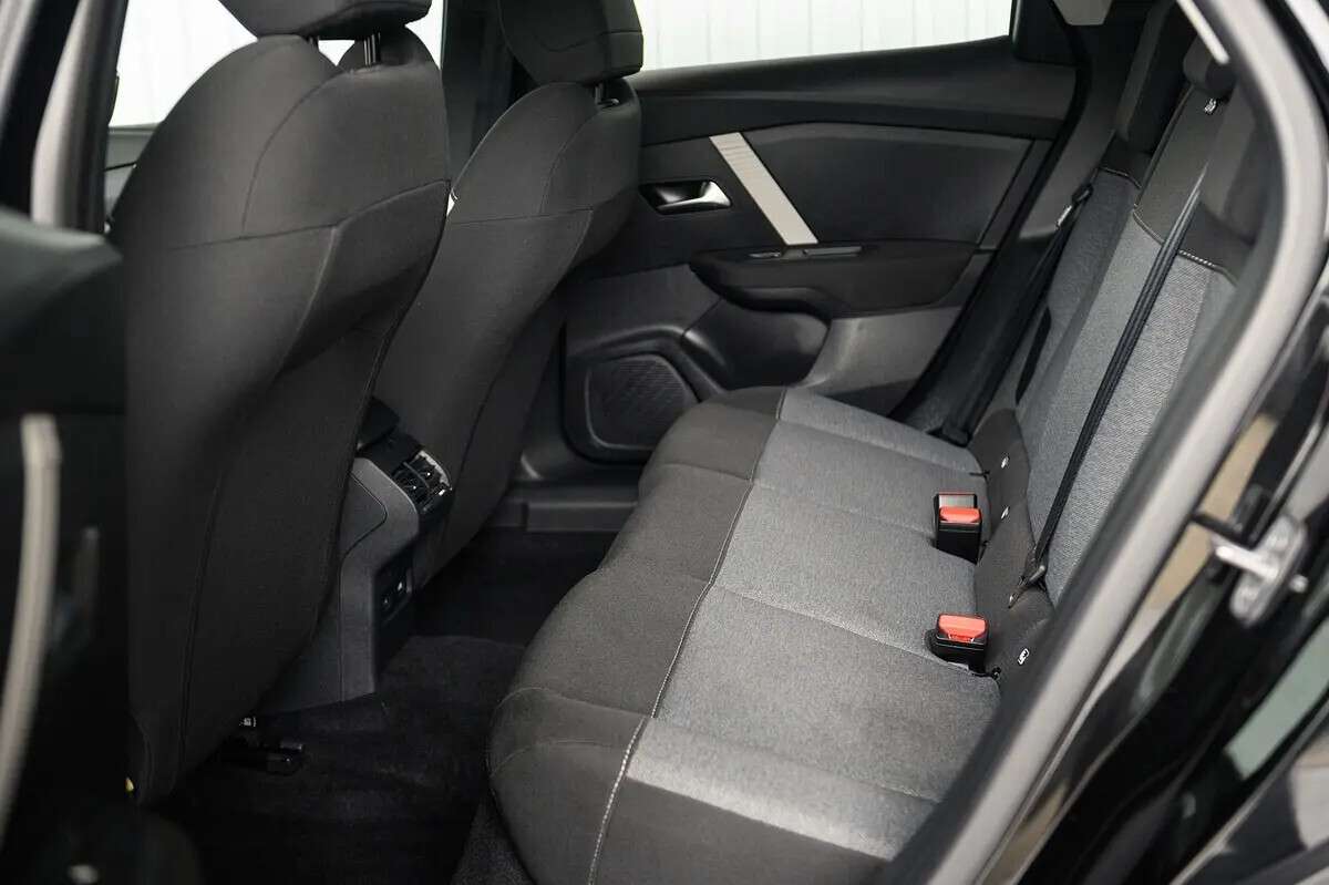 citroen-e-c4-2024-eletrico-0cc
