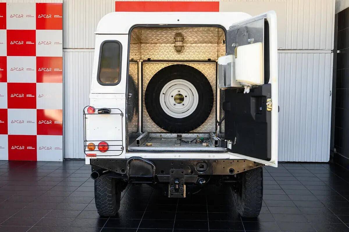 land-rover-defender-2007-diesel-2495cc