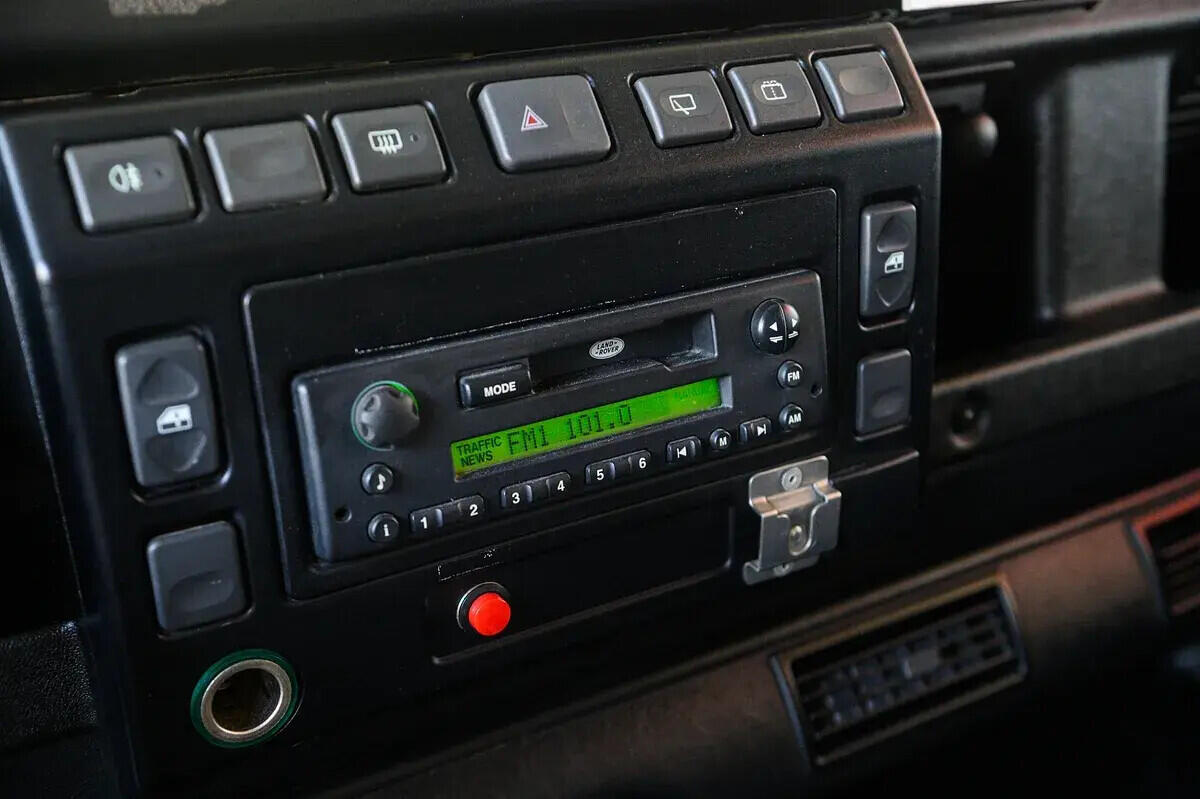 land-rover-defender-2007-diesel-2495cc