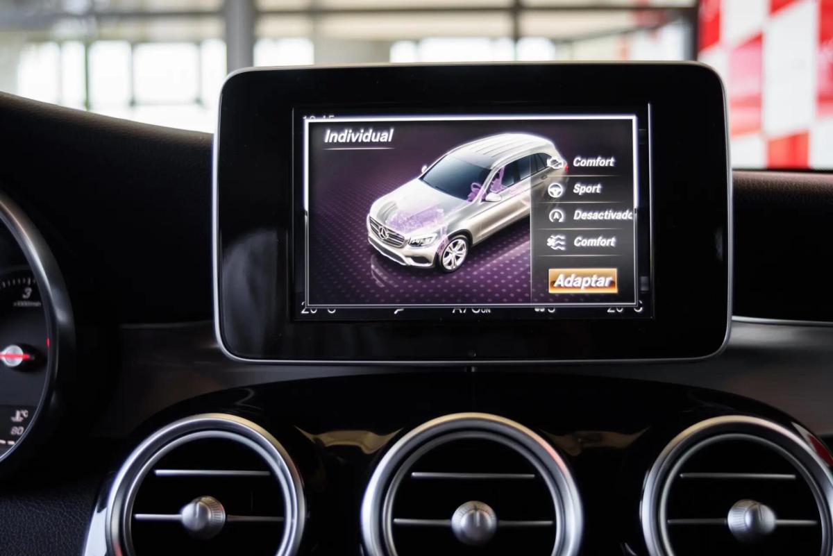 mercedes-benz-glc-250-4matic-2015-diesel-2143cc