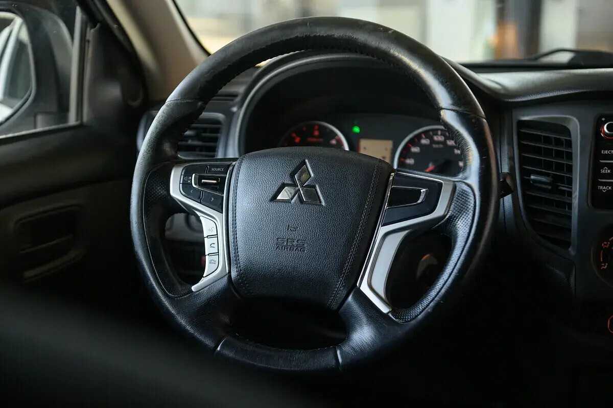 mitsubishi-l200-2018-diesel-2442cc