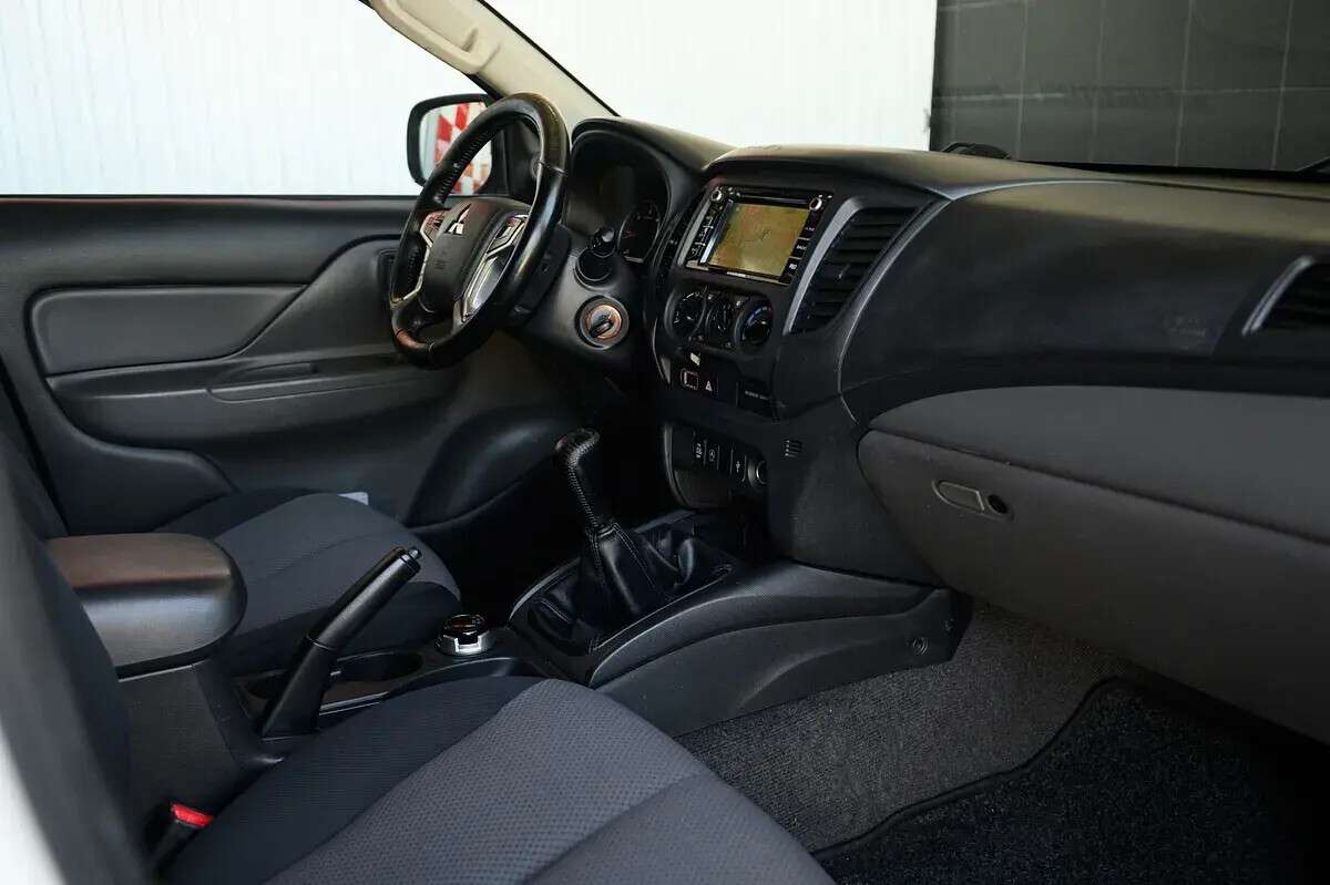 mitsubishi-l200-2018-diesel-2442cc