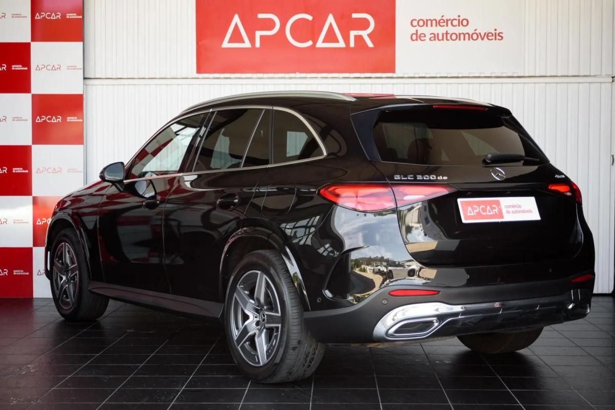 mercedes-benz-glc-300-de-4matic-2023-hibrido-a-diesel-1993cc