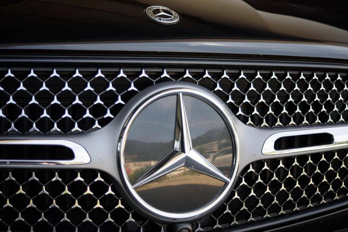 mercedes-benz-glc-300-de-4matic-2023-hibrido-a-diesel-1993cc