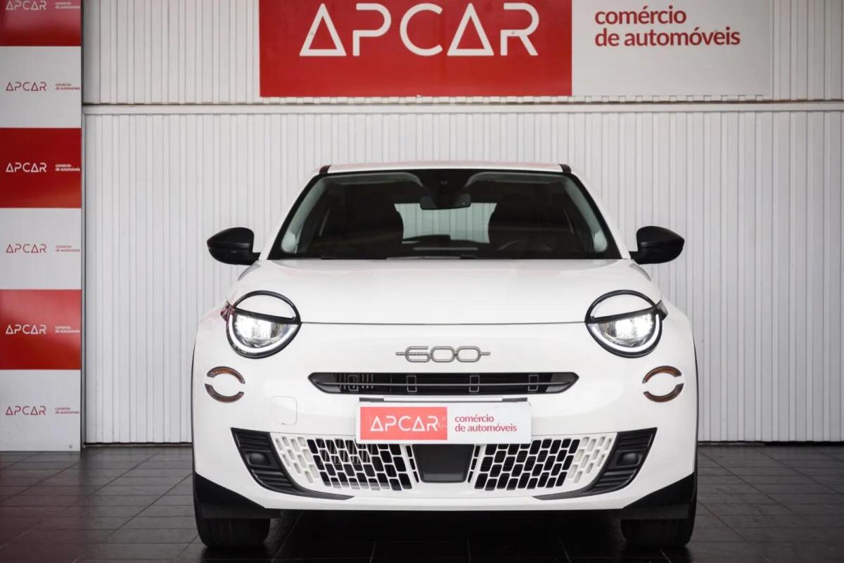 fiat-600-2025-gasolina-1199cc