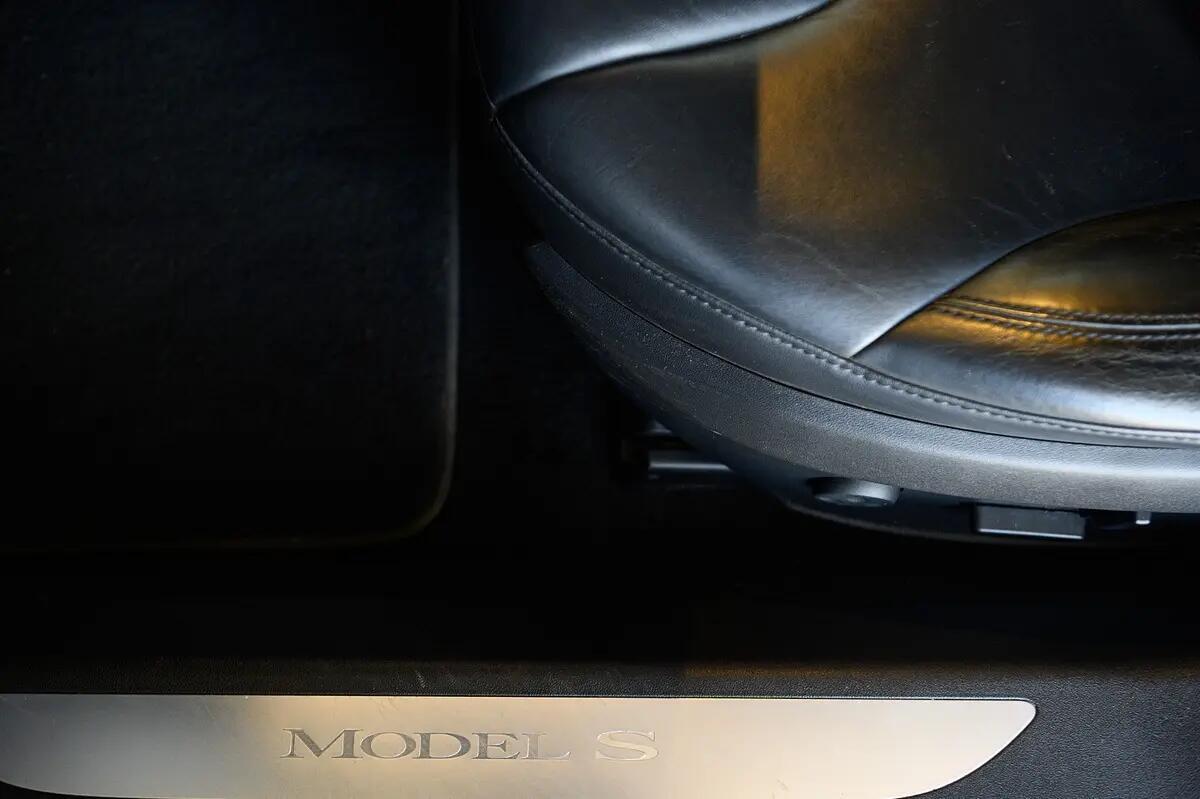 tesla-model-s-2015-eletrico-0cc