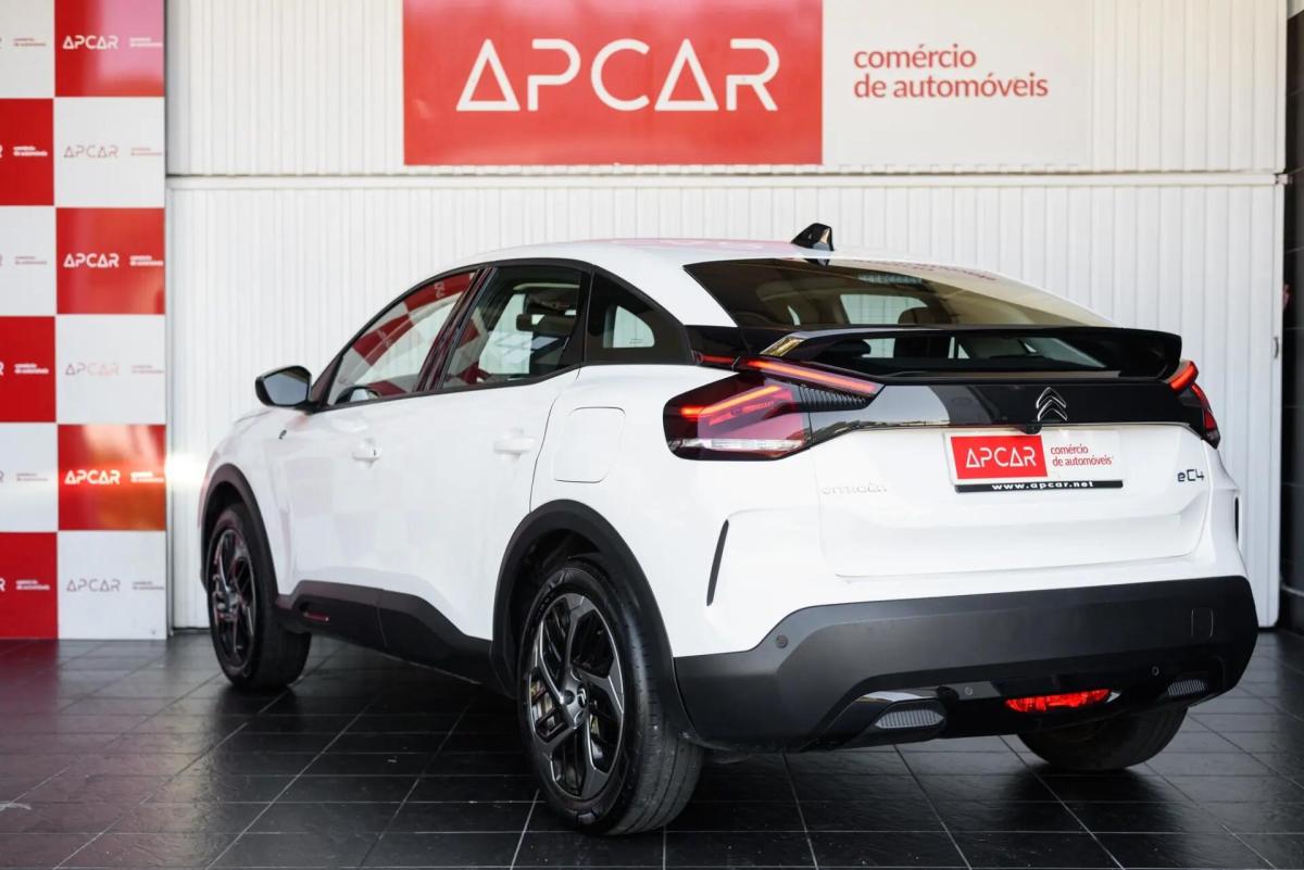 citroen-e-c4-2024-eletrico-0cc