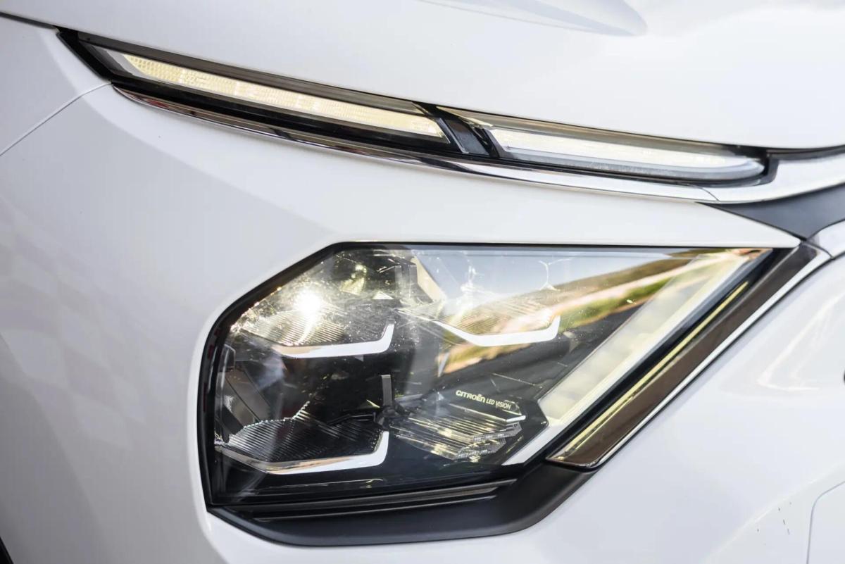 citroen-e-c4-2024-eletrico-0cc