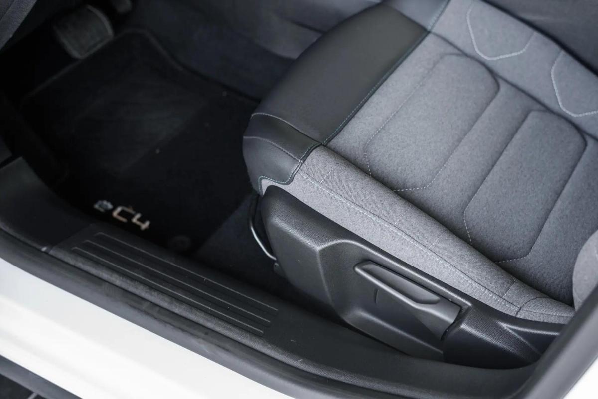 citroen-e-c4-2024-eletrico-0cc