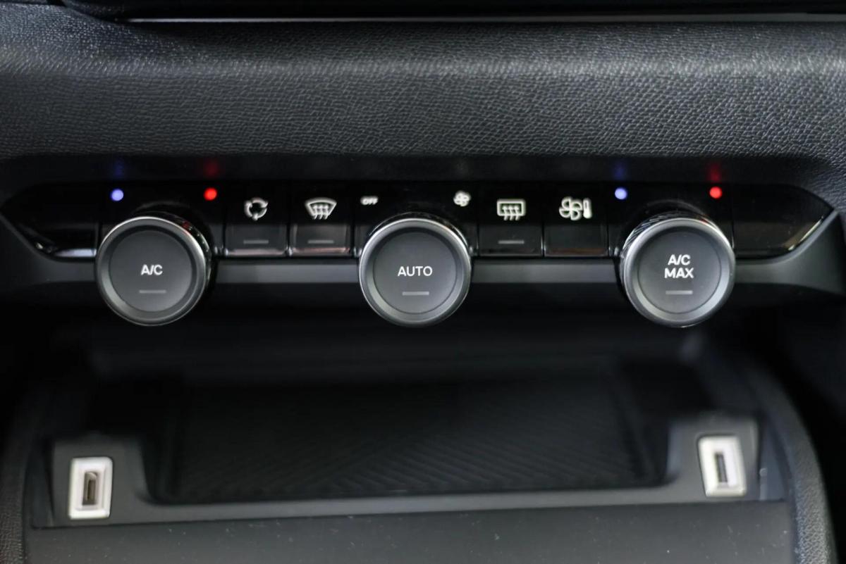 citroen-e-c4-2024-eletrico-0cc