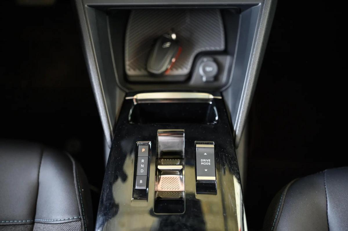 citroen-e-c4-2024-eletrico-0cc