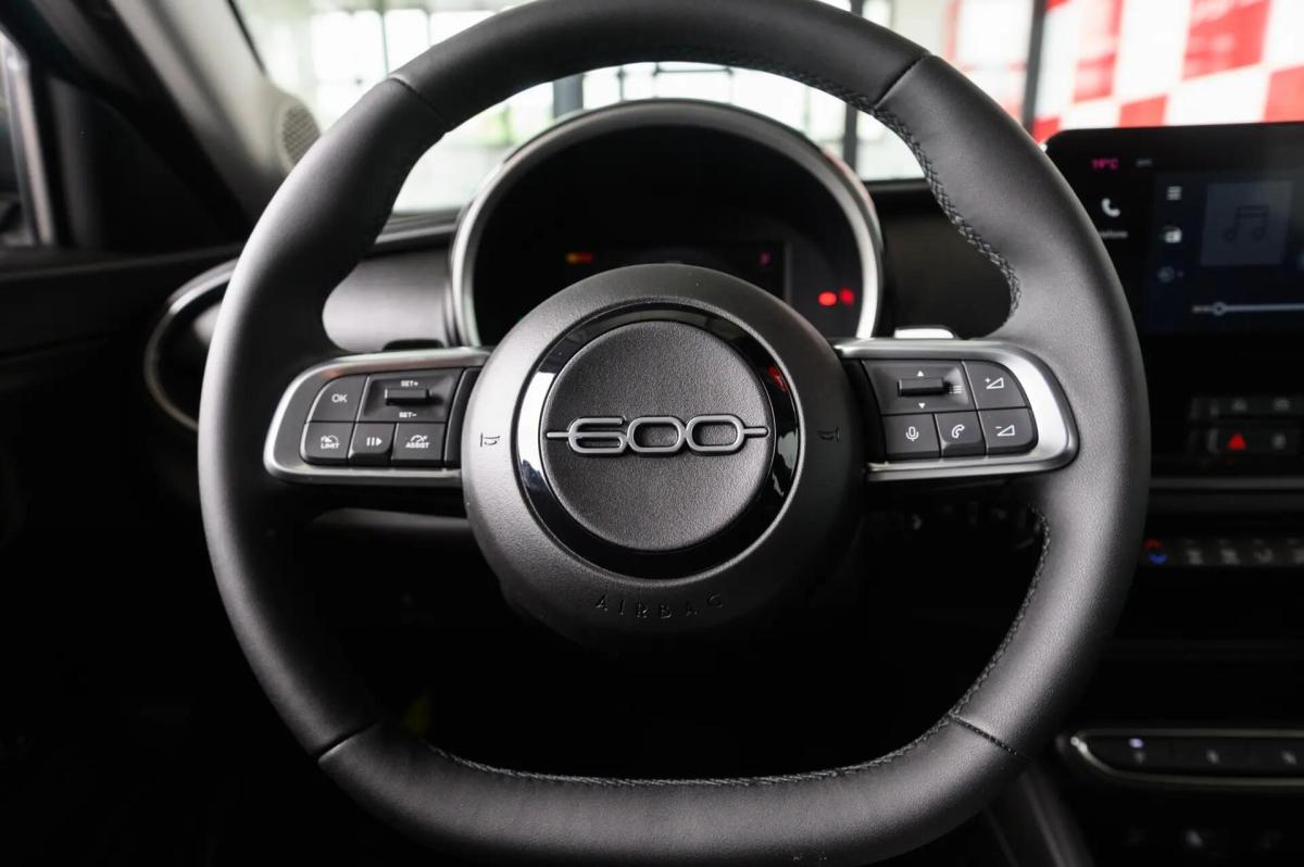 fiat-600-2025-gasolina-1199cc
