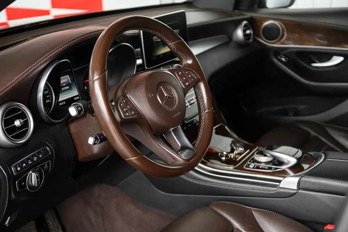 mercedes-benz-glc-250-d-coupe-4matic-2018-diesel-2143cc