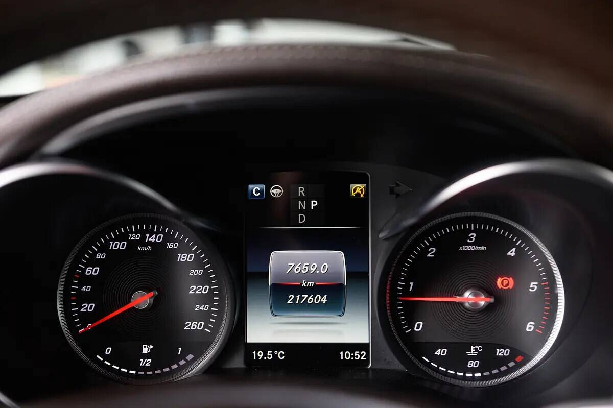 mercedes-benz-glc-250-d-coupe-4matic-2018-diesel-2143cc