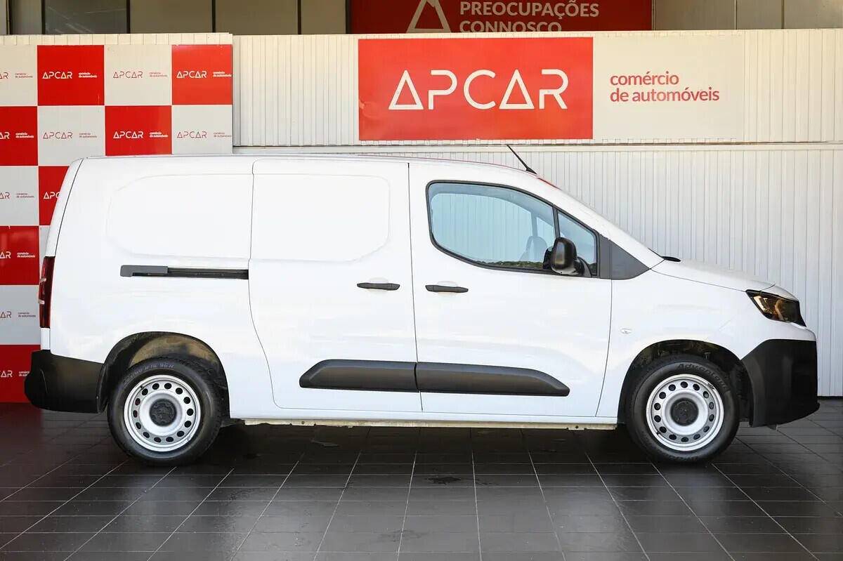 peugeot-partner-2023-diesel-1499cc