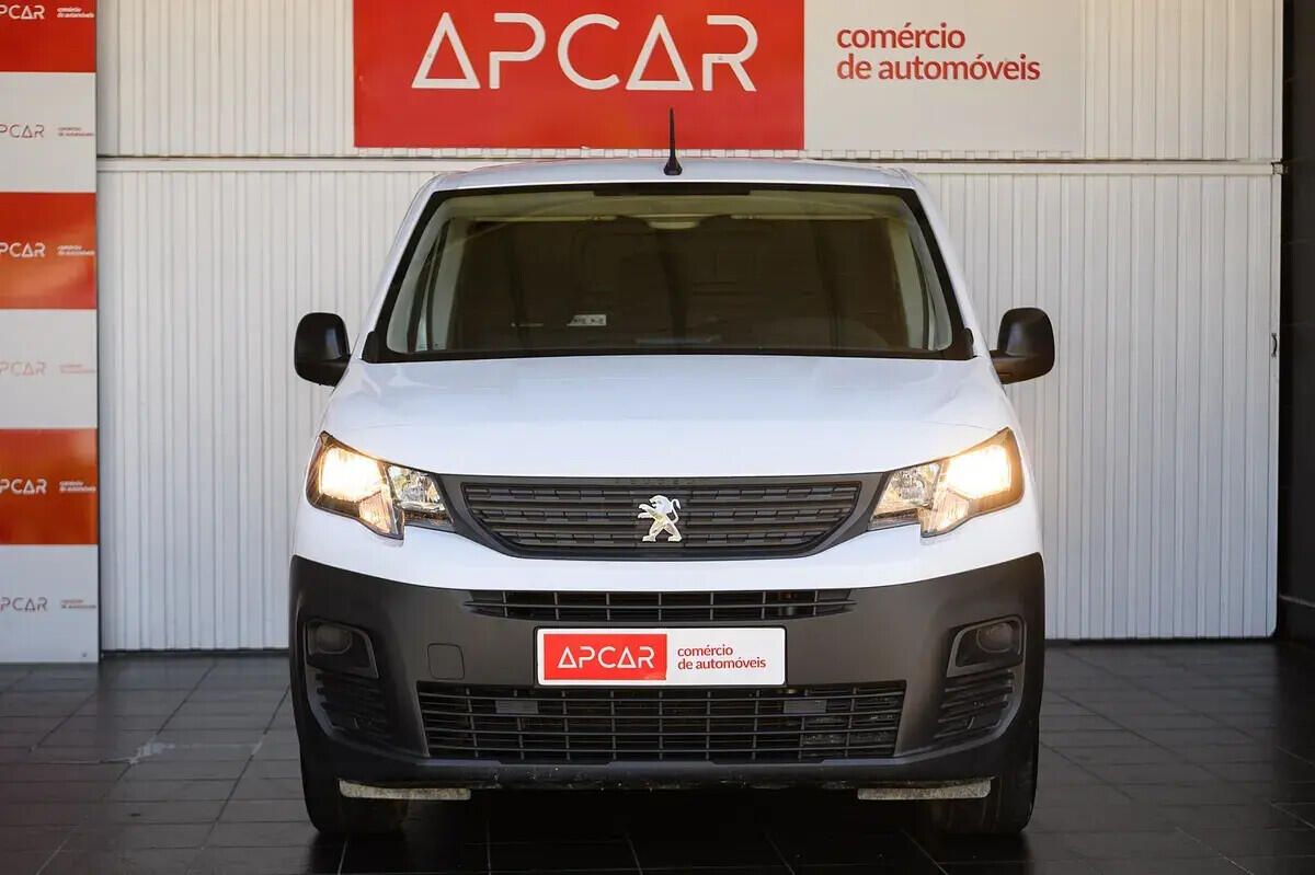 peugeot-partner-2023-diesel-1499cc
