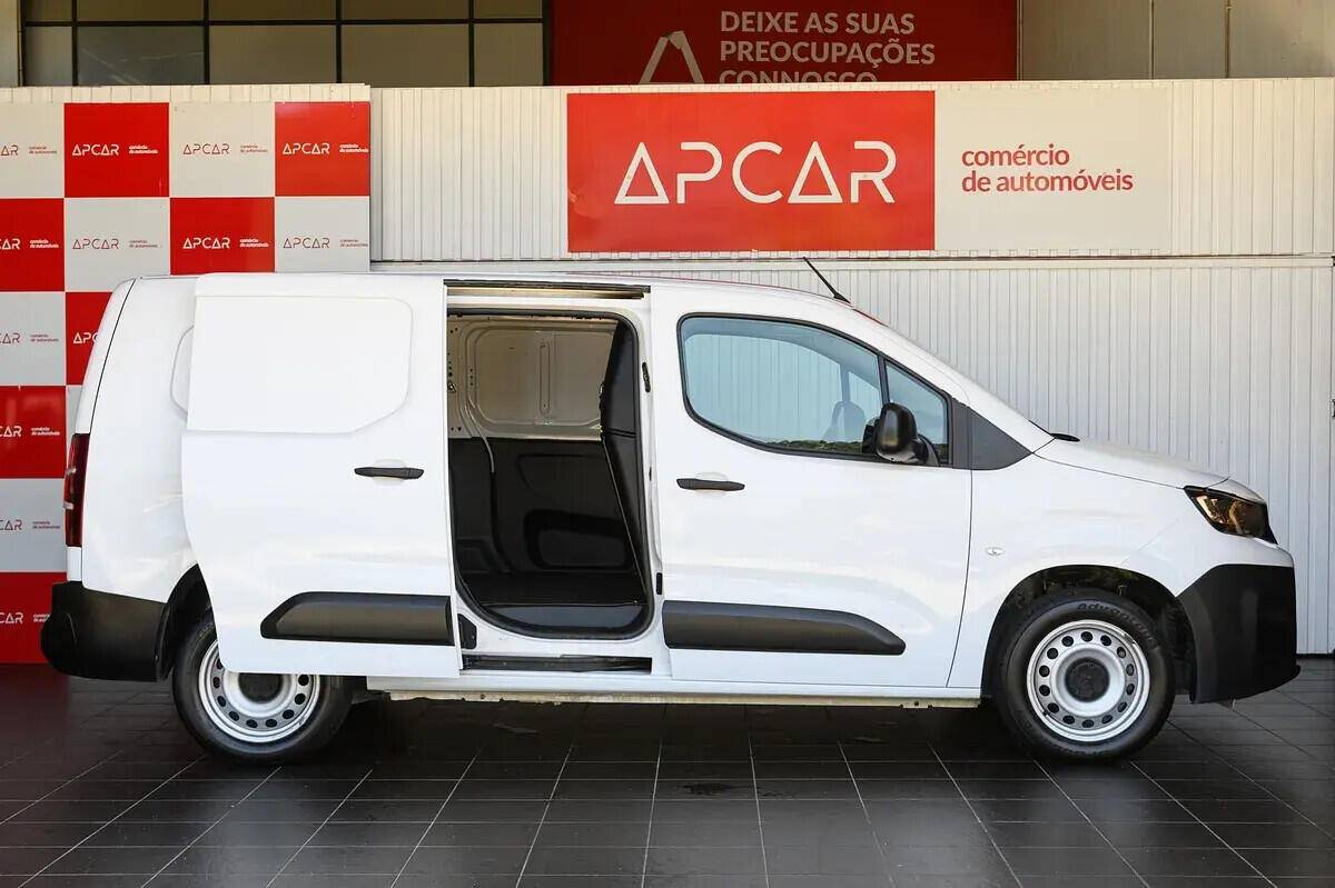 peugeot-partner-2023-diesel-1499cc