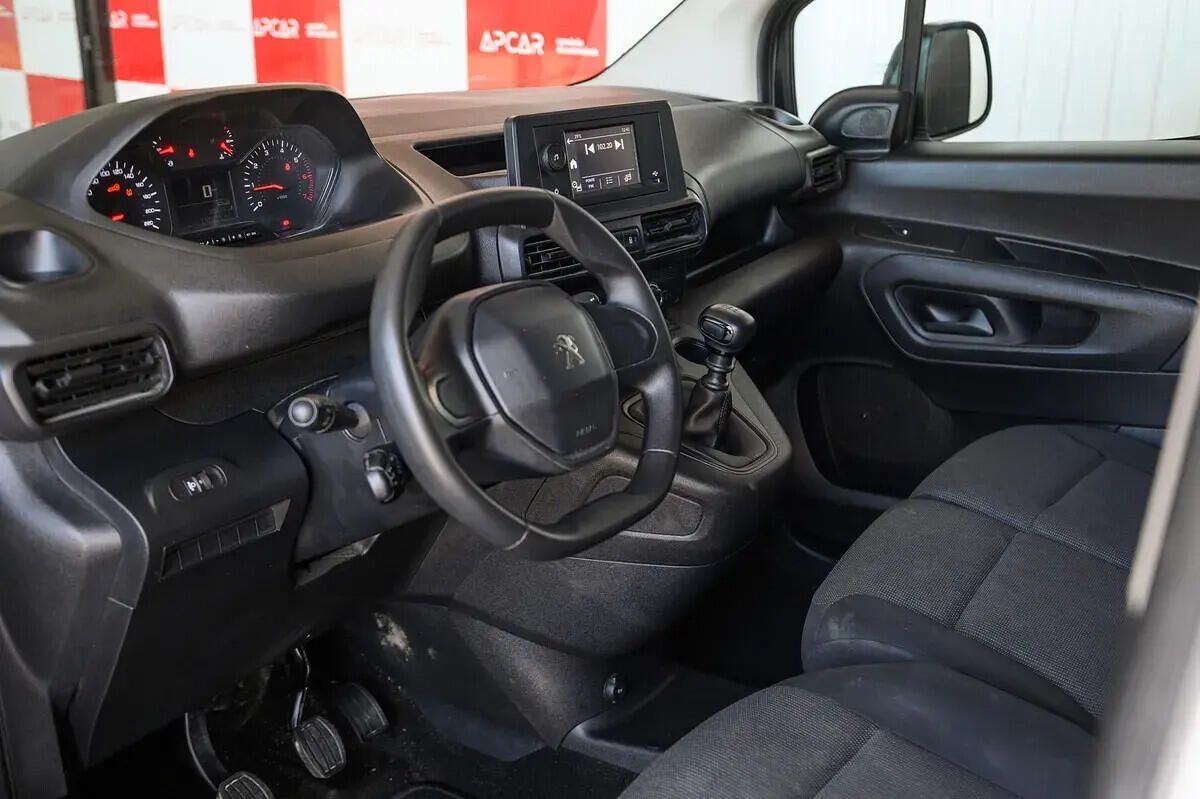peugeot-partner-2023-diesel-1499cc