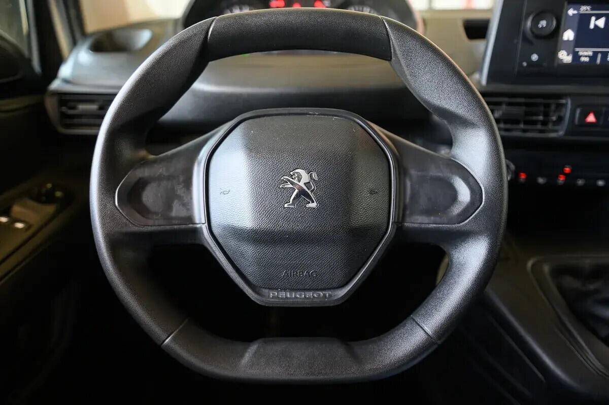 peugeot-partner-2023-diesel-1499cc