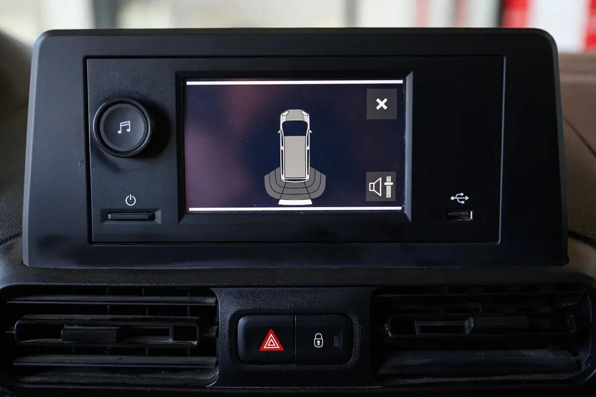 peugeot-partner-2023-diesel-1499cc