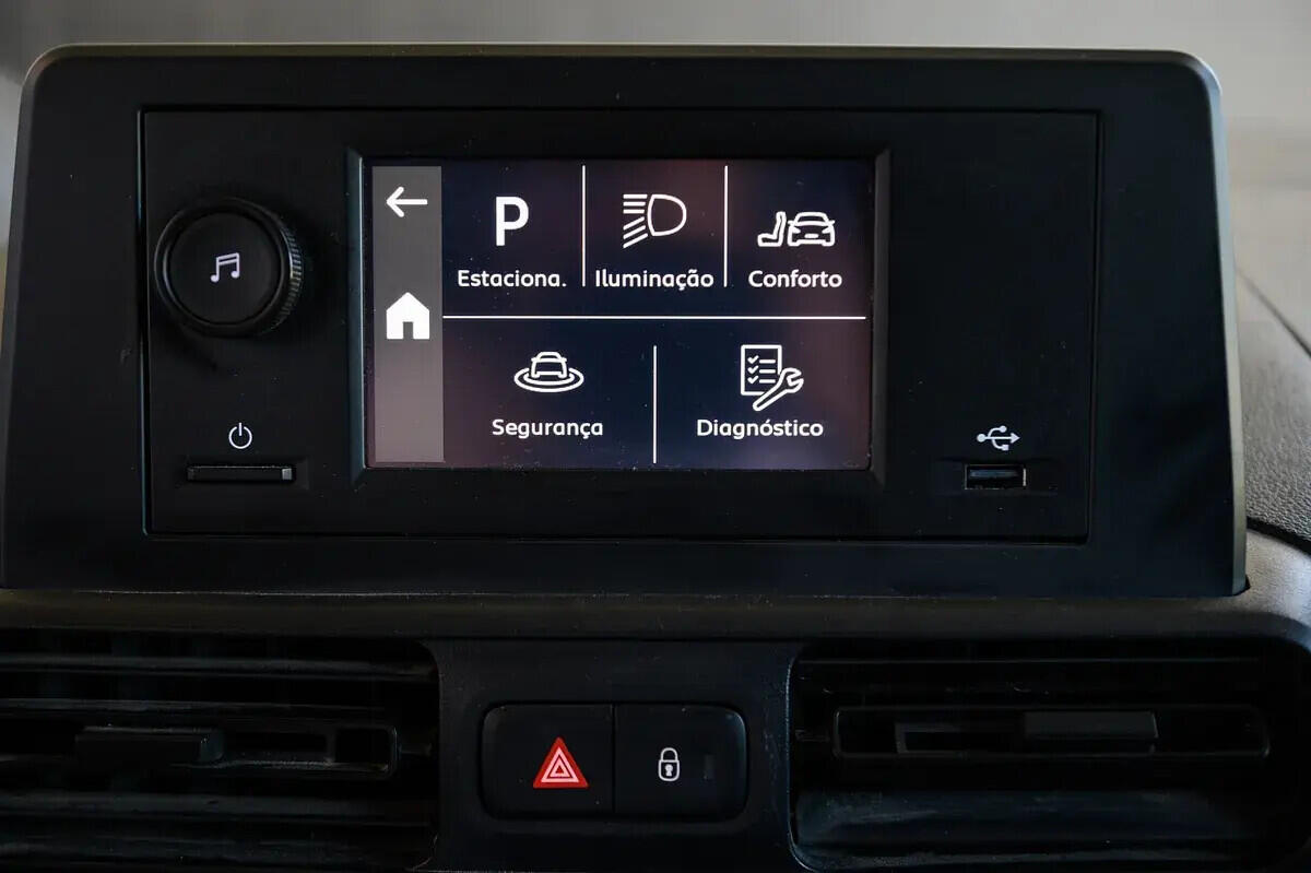 peugeot-partner-2023-diesel-1499cc