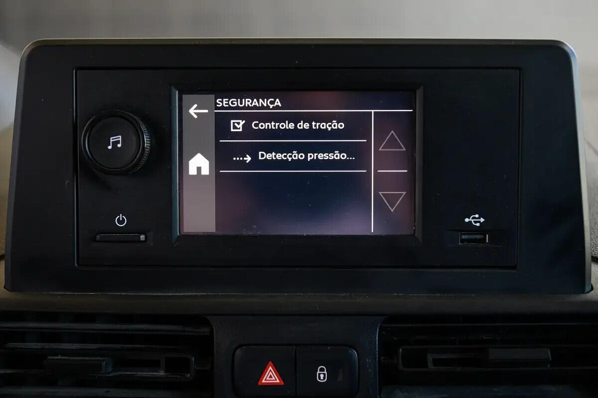 peugeot-partner-2023-diesel-1499cc