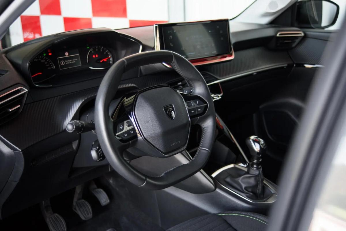peugeot-208-2024-gasolina-1199cc
