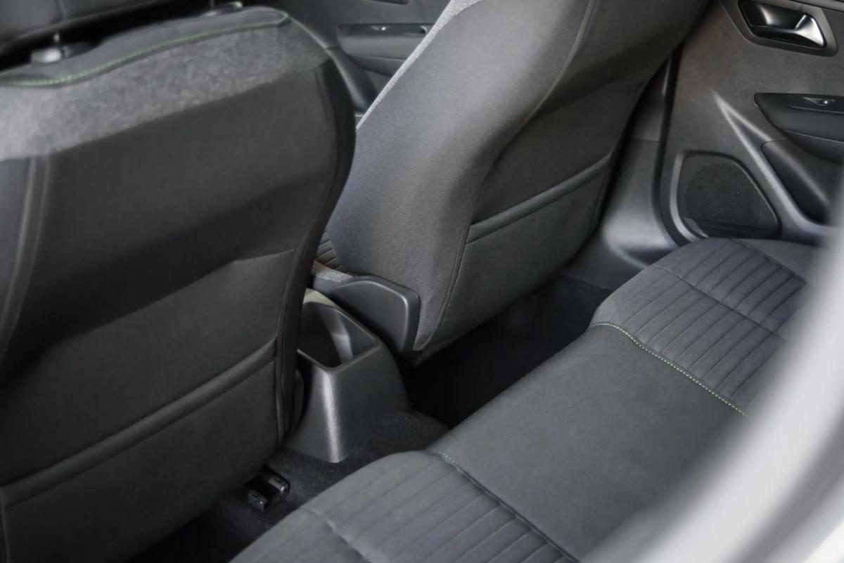 peugeot-208-2024-gasolina-1199cc