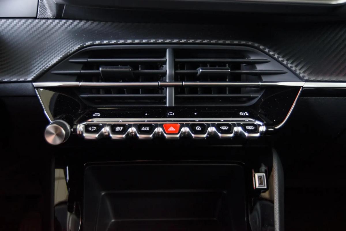 peugeot-208-2024-gasolina-1199cc