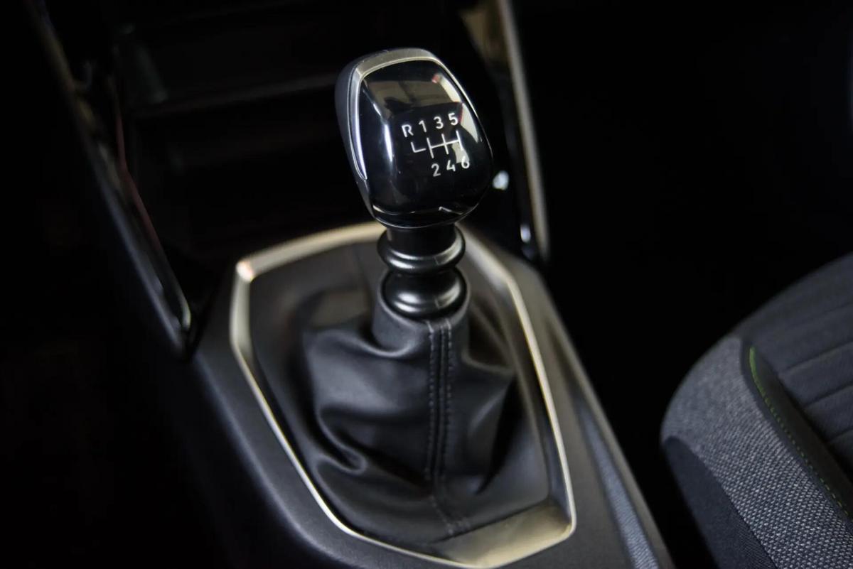 peugeot-208-2024-gasolina-1199cc