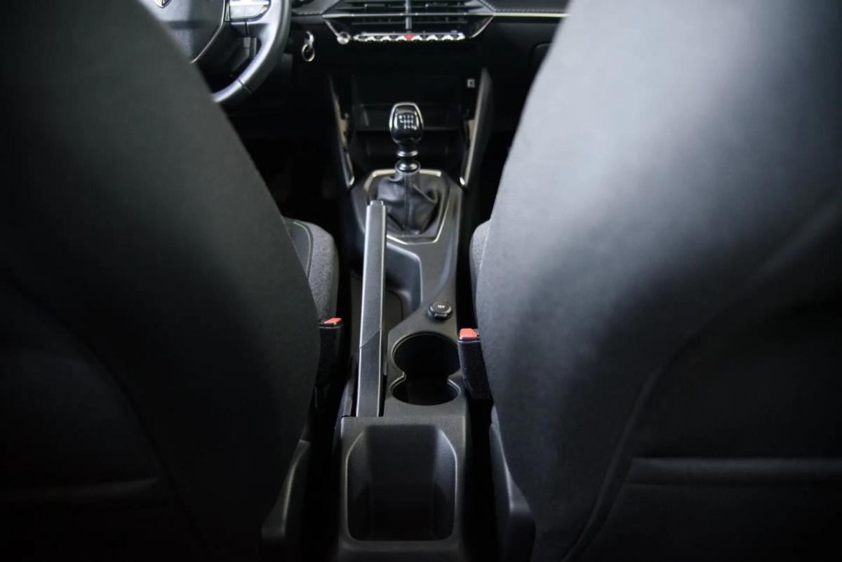 peugeot-208-2024-gasolina-1199cc
