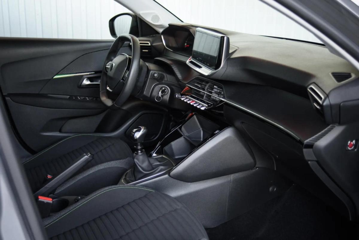 peugeot-208-2024-gasolina-1199cc